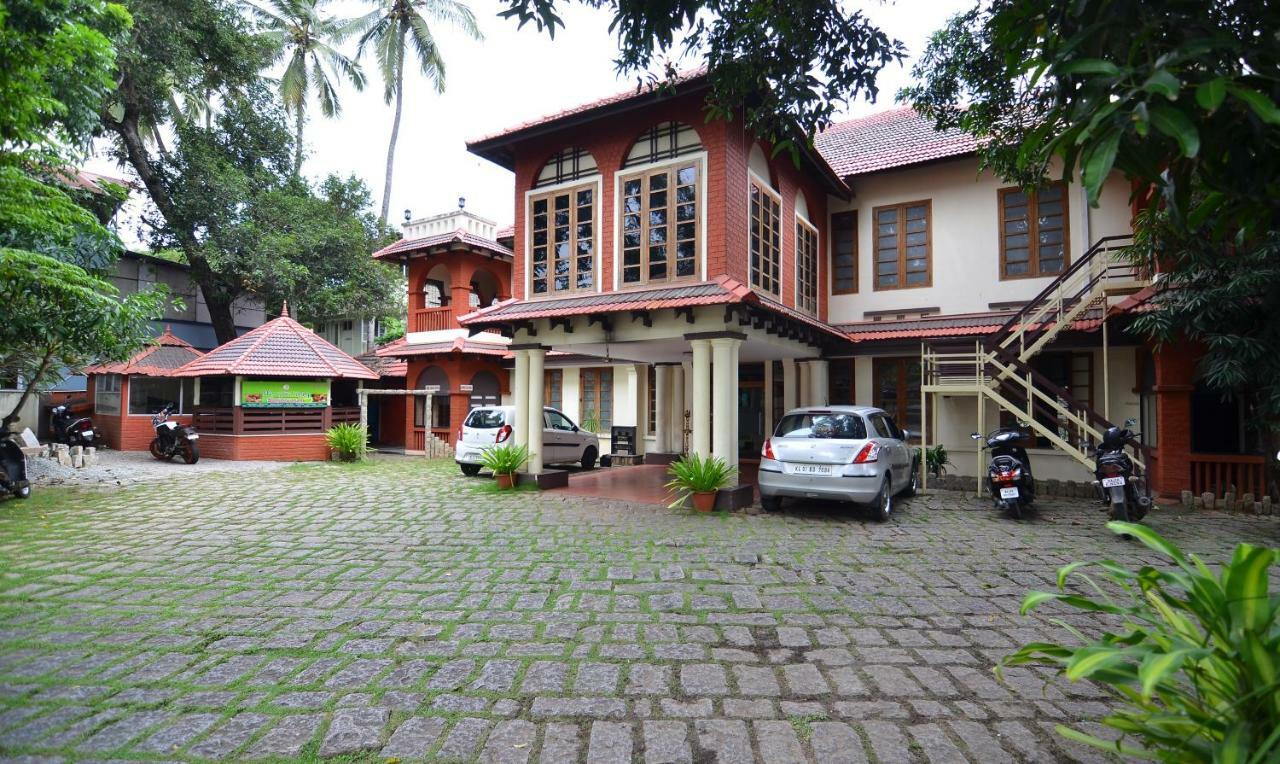 The Royal Heritage Hotel And Ayurvedic Center Thiruvananthapuram Zewnętrze zdjęcie